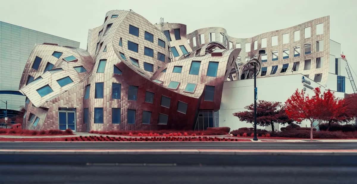 Analysing The Difference Between Data Architecture & Information Architecture