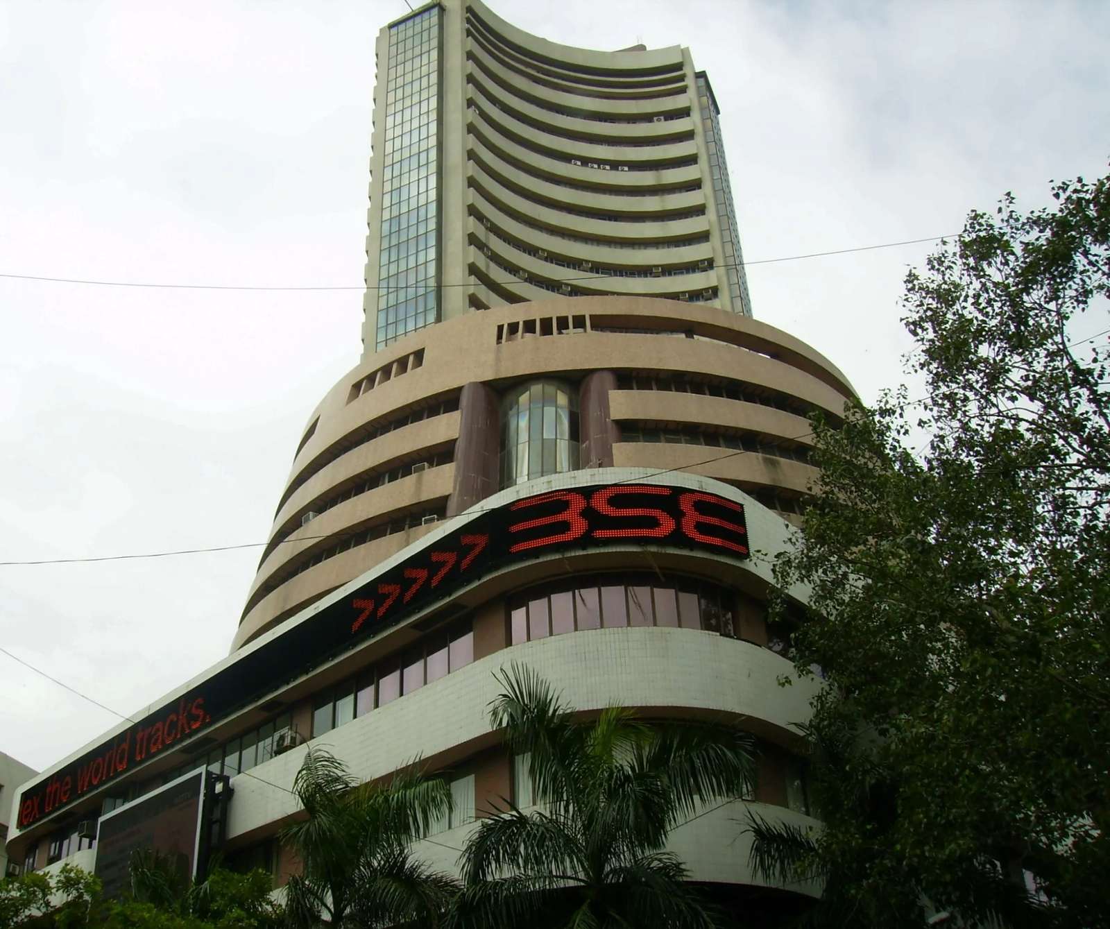 SEBI Issues Directive To Disclose All AI-Based Tools Used In Stock Market